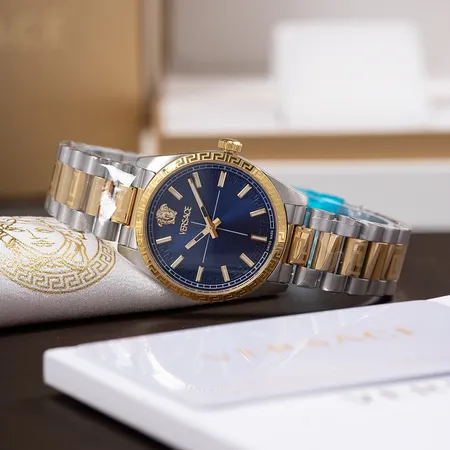 ヴェルサーチ 腕時計