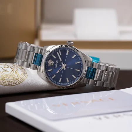 ヴェルサーチ 腕時計