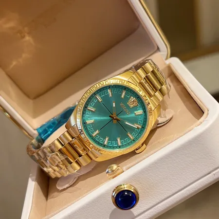 ヴェルサーチ 腕時計