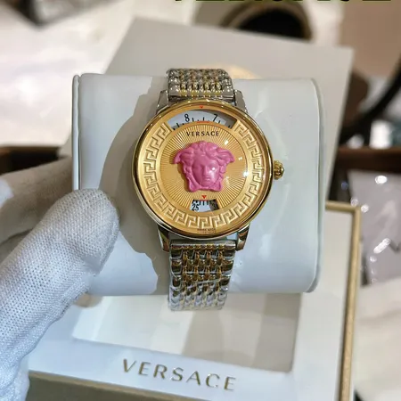ヴェルサーチ 腕時計