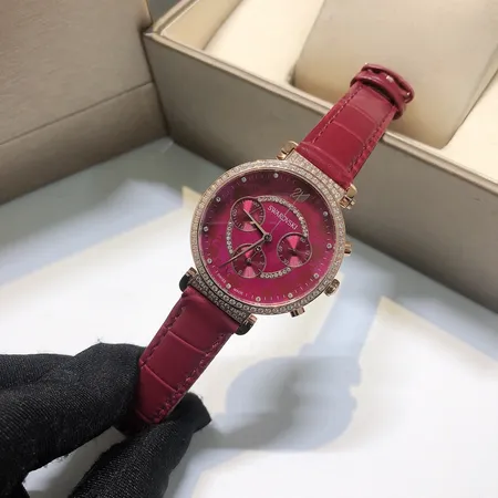 スワロフスキー 腕時計