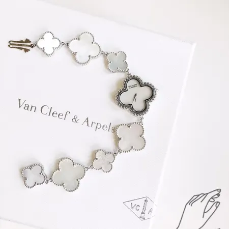 ヴァン クリーフ＆アーペル 腕時計