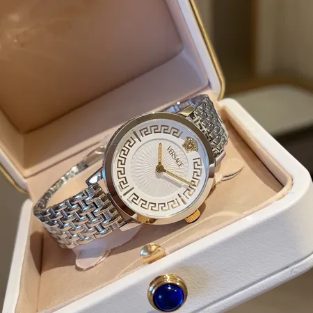 ヴェルサーチ 腕時計