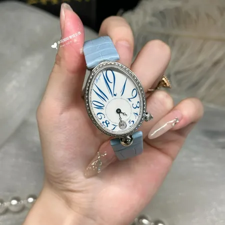 ロジェ・デュブイ 腕時計