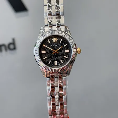 ヴェルサーチ 腕時計