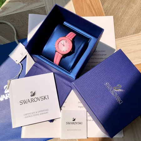 スワロフスキー 腕時計