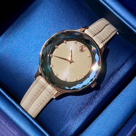 スワロフスキー 腕時計