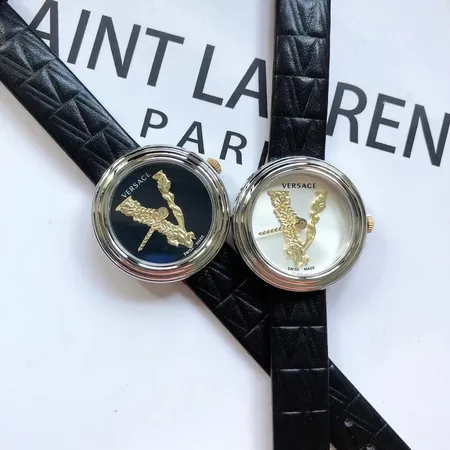 ヴェルサーチ 腕時計