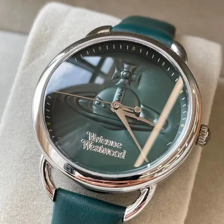 ヴィヴィアン・ウエストウッド 腕時計