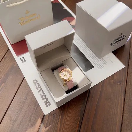 ヴィヴィアン・ウエストウッド 腕時計