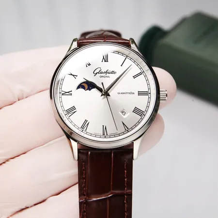 グラスヒュッテ・オリジナル 腕時計