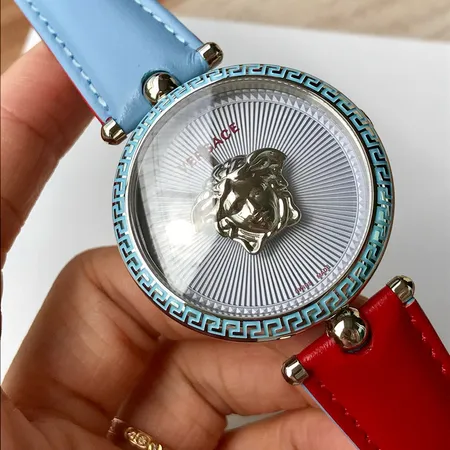 ヴェルサーチ 腕時計