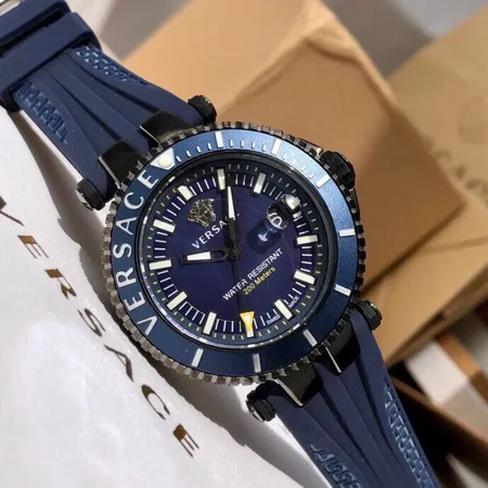 ヴェルサーチ 腕時計