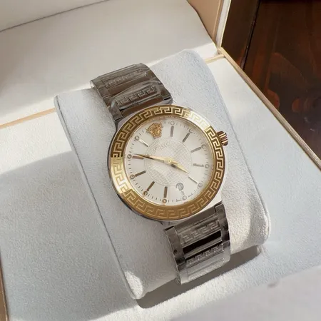 ヴェルサーチ 腕時計