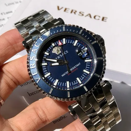 ヴェルサーチ 腕時計