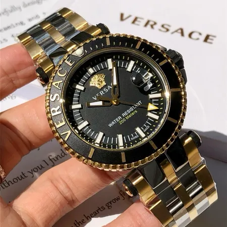 ヴェルサーチ 腕時計