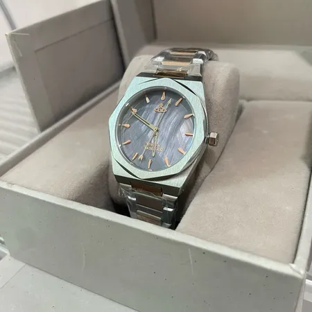 ヴィヴィアン・ウエストウッド 腕時計