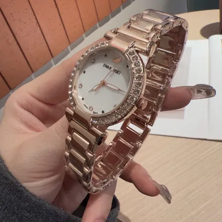 スワロフスキー 腕時計
