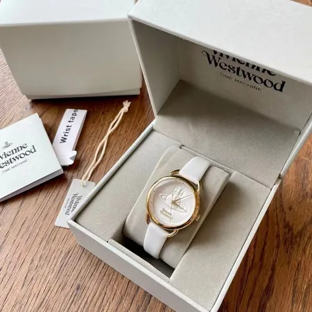 ヴィヴィアン・ウエストウッド 腕時計