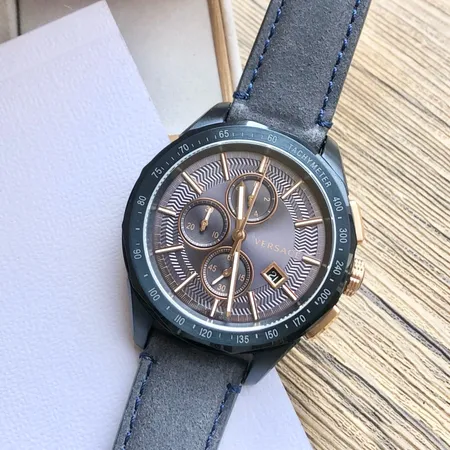 ヴェルサーチ 腕時計
