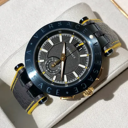 ヴェルサーチ 腕時計