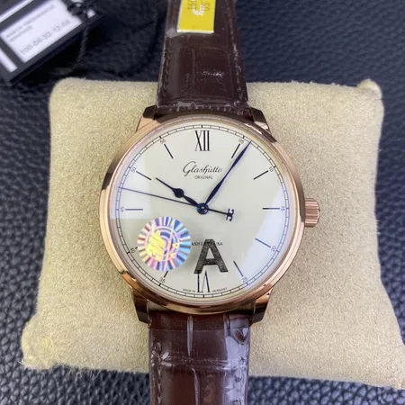 グラスヒュッテ・オリジナル 腕時計