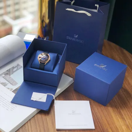 スワロフスキー 腕時計