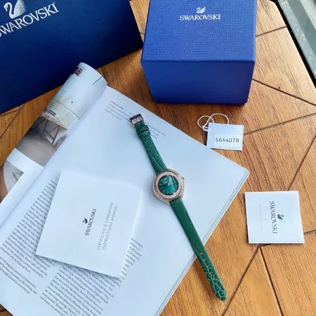 スワロフスキー 腕時計
