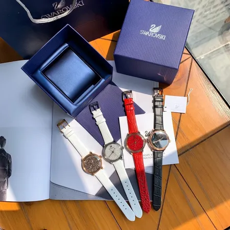 スワロフスキー 腕時計
