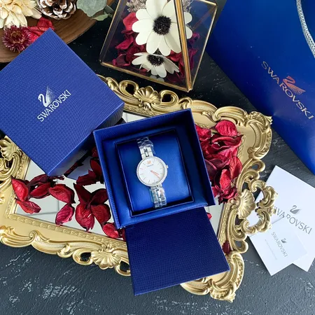 スワロフスキー 腕時計