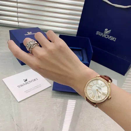 スワロフスキー 腕時計