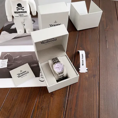 ヴィヴィアン・ウエストウッド 腕時計