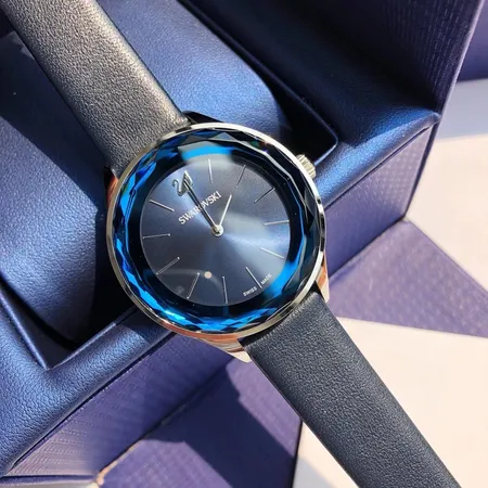 スワロフスキー 腕時計