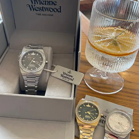 ミュウミュウ 腕時計