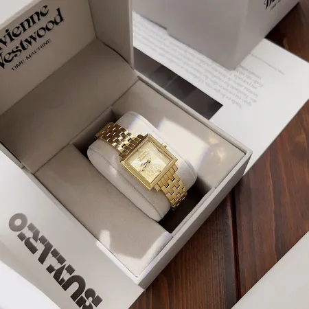 ミュウミュウ 腕時計