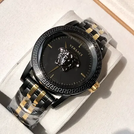 ヴェルサーチ 腕時計