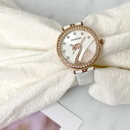 スワロフスキー 腕時計