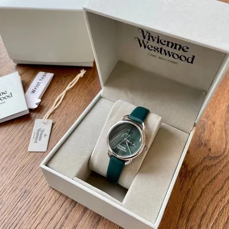 ヴィヴィアン・ウエストウッド 腕時計
