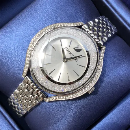 スワロフスキー 腕時計