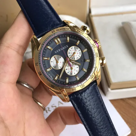 ヴェルサーチ 腕時計