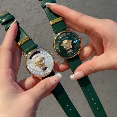 ヴェルサーチ 腕時計