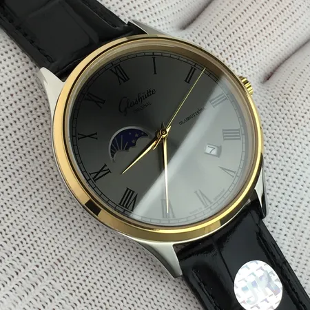 グラスヒュッテ・オリジナル 腕時計