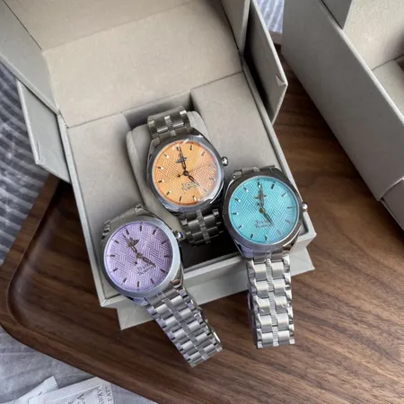 ヴィヴィアン・ウエストウッド 腕時計