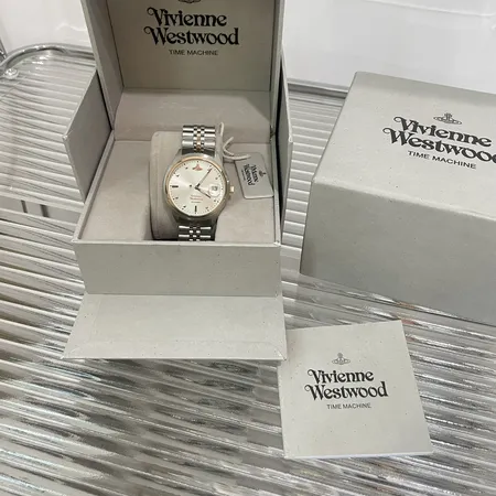 ヴィヴィアン・ウエストウッド 腕時計