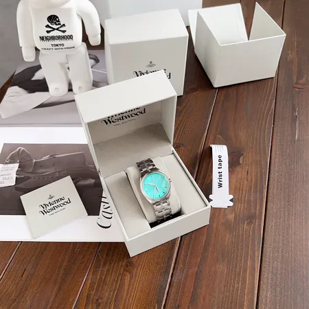 ヴィヴィアン・ウエストウッド 腕時計