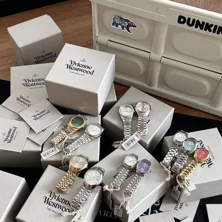 ヴィヴィアン・ウエストウッド 腕時計