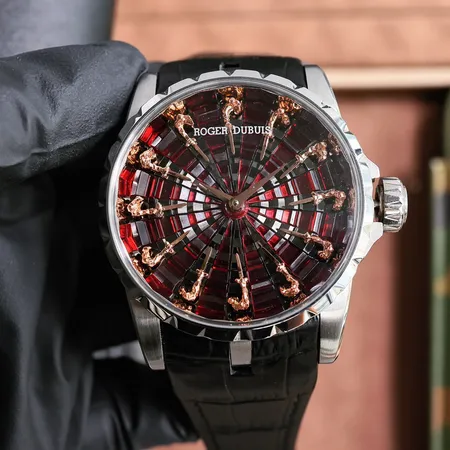 ロジェ・デュブイ 腕時計