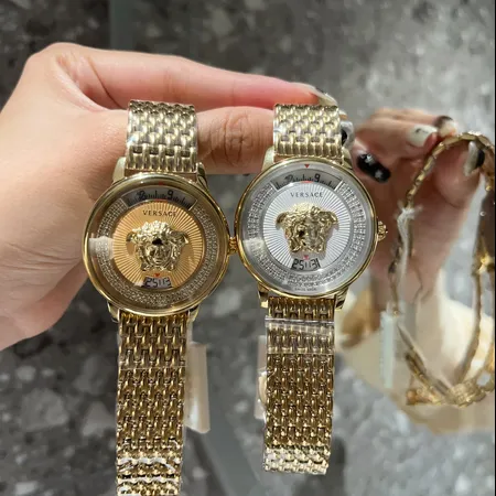 ヴェルサーチ 腕時計