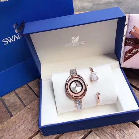 スワロフスキー 腕時計