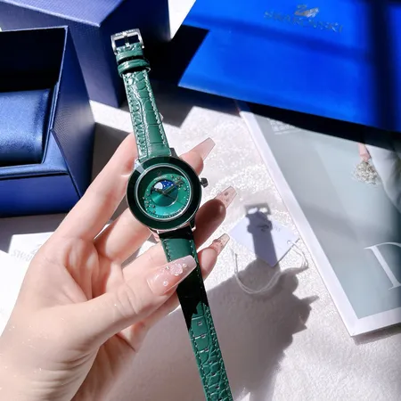 スワロフスキー 腕時計